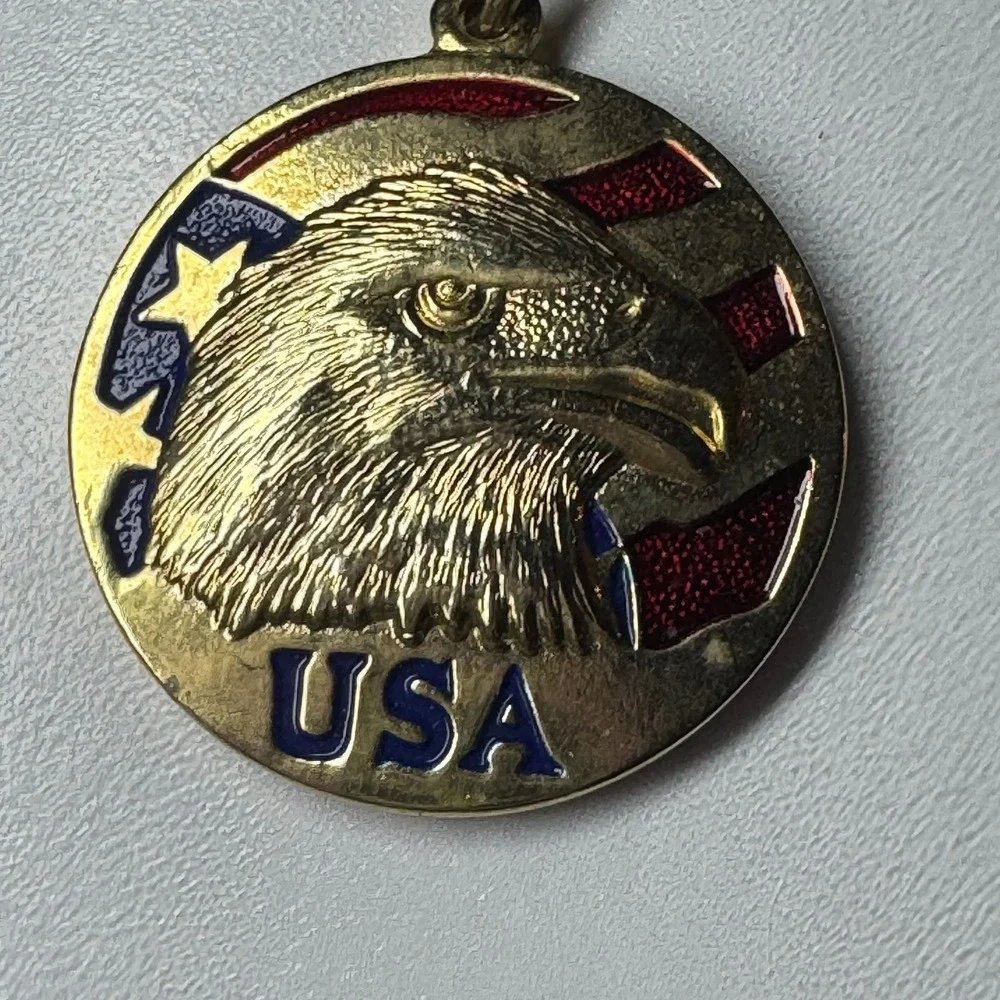 Vintage USA Eagle Keychain Gold Tone‎ Patriotic American Flag Souvenir